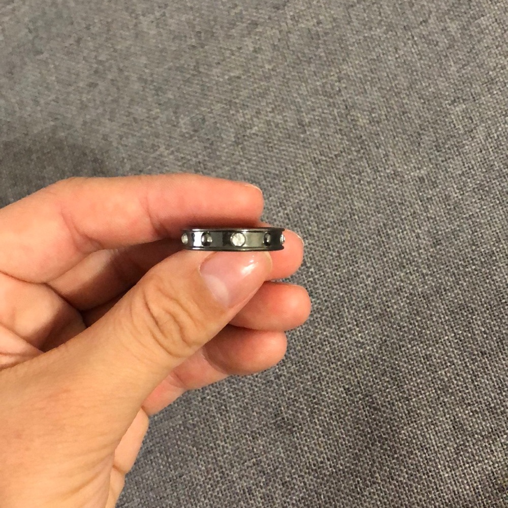 Sterling silver ring with fake diamonds